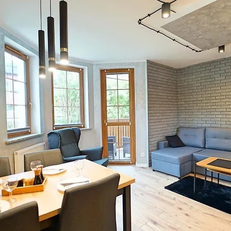 Everysky - Nad Lomnica 14a Apartman