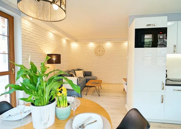 Everysky - Nad Lomnica 14a Apartment *